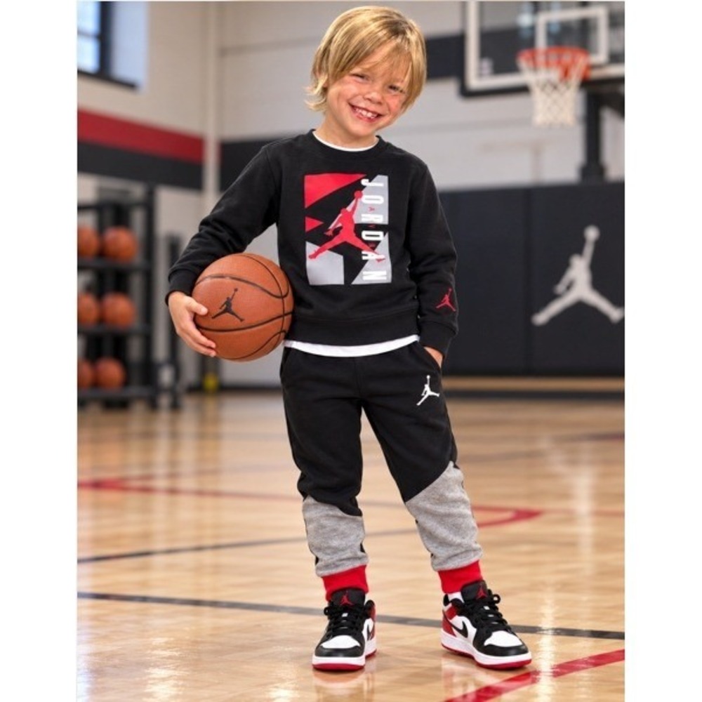 Jordan Boys 4T 3-Piece Sweatshirt Tee Jogger Outfit Set
